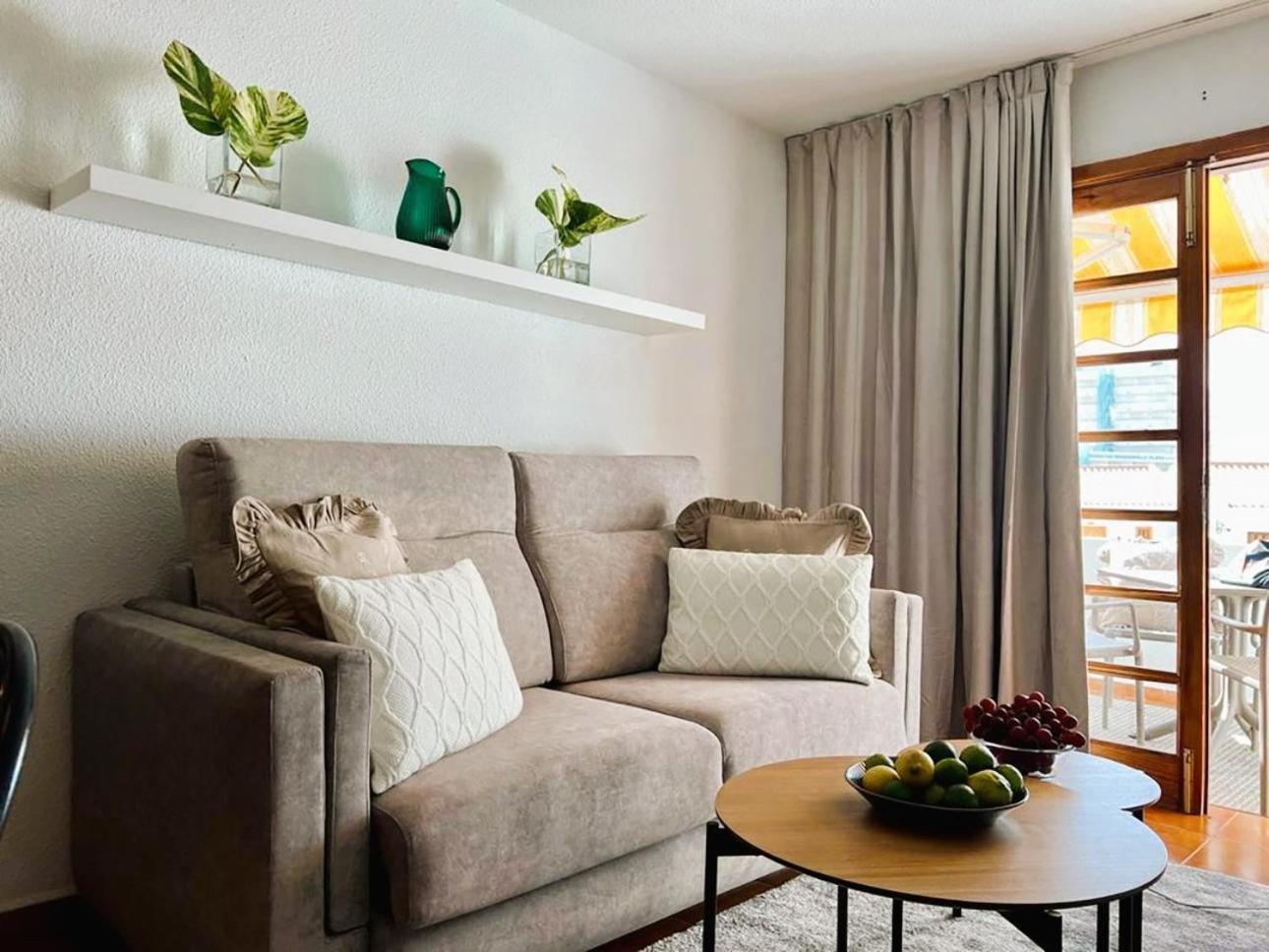 Playa Feñabe Coconut Apartament In Garden City מראה חיצוני תמונה